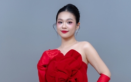 Nữ ca sĩ bỏ việc văn phòng đi hát, chật vật với cát sê 300.000 đồng Nữ ca sĩ bỏ việc văn phòng đi hát, chật vật với cát sê 300.000 đồng