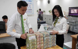 Lãi vay tiêu dùng lên cao