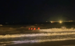 Tìm kiếm học sinh mất tích tại bãi biển Quy Nhơn