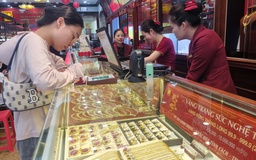 Bảo Tín Minh Châu bán tối đa 10 lượng vàng/khách, mua vào không giới hạn