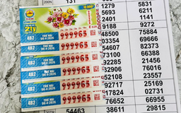 Mua 6 tờ vé tứ quý 9999, người đàn ông ở TP.HCM trúng xổ số miền Nam