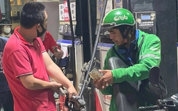 Giá xăng dầu đồng loạt giảm, dầu diesel giảm gần 2.000 đồng/lít