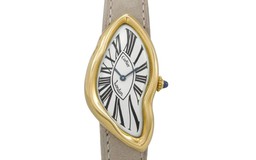 Chiếc đồng hồ Cartier Crash được bán với giá kỷ lục hơn 51 tỉ đồng
