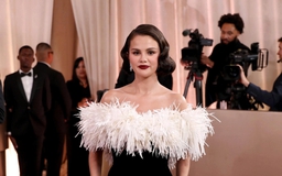 Selena Gomez đóng chính trong phim 18+ dài 4 tiếng
