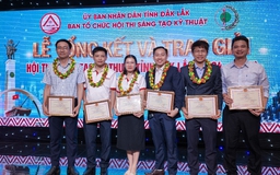 Nuôi cấy đông trùng hạ thảo bằng tảo xoắn: Giải pháp dinh dưỡng cho người thuần chay