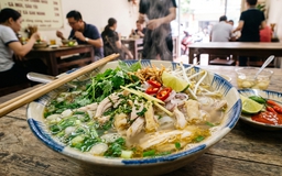Bữa sáng với phở gà, lợi gì cho sức khỏe?