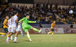 Bảng xếp hạng V-League mới nhất: Đà Nẵng ‘bất thình lình’ thắng Hải Phòng, PVF-CAND bị dìm xuống đáy