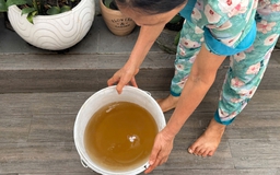 Người dân Nhà Bè bức xúc vì liên tục bị cắt nước Người dân Nhà Bè bức xúc vì liên tục bị cắt nước