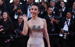 Lý Băng Băng tái xuất Cannes sau 10 năm, diện mạo tuổi 53 gây chú ý