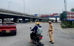 CSGT phân làn từ 40 km, cửa ngõ Hà Nội dễ thở ngày cuối nghỉ lễ