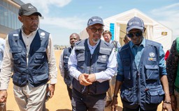 Lãnh đạo WHO đi vào tâm dịch Ebola