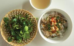Bún hến Mai Xá: Món ngon Quảng Trị nổi tiếng vì cách trộn khác lạ