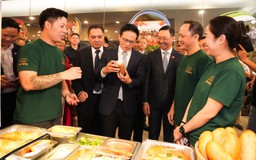 Bánh mì Việt vào khách sạn 4 sao ở Singapore