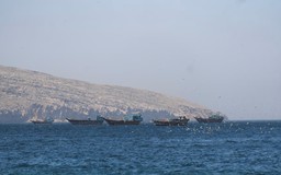 Eo biển Hormuz trong tình thế Mỹ - Iran nhùng nhằng