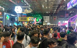 Hàng ngàn người trẻ rần rần đến đây để chơi game miễn phí