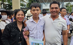 Lần đầu thi chung đề văn lớp 10 TP.HCM, học sinh Bà Rịa, Hồ Tràm nói gì?