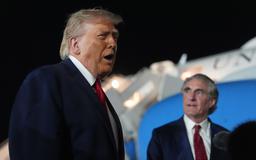Tổng thống Trump cảnh báo Iran 'phải trả giá', dọa tấn công tiếp