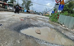 Đường xuống cấp, đi lại khó khăn