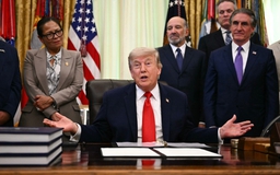 Ông Trump hủy tấn công, Iran phủ nhận đạt thỏa thuận