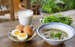Trứng hay sữa: Chuyên gia giải đáp lựa chọn nào tốt hơn để tăng protein