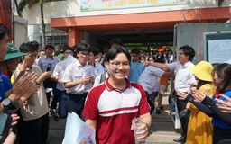 AI vào đề thi ngữ văn, thí sinh mừng rỡ như được... trúng tủ