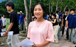 Nữ sinh người Mông vượt 60 km thi tốt nghiệp THPT được ăn ở miễn phí