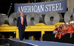 Tổng thống Trump ký sắc lệnh sửa đổi thuế quan một số hàng nhập khẩu