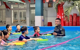 Tìm hoạt động hè miễn phí ở TP.HCM: Có lớp phổ cập bơi 10 buổi cho trẻ
