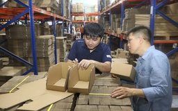 Những chiếc hộp biến hình mang về doanh thu 100 tỉ đồng