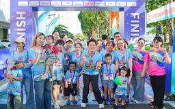 Trường Giang, Lương Thế Thành, Lê Phương cùng 500 gia đình ba thế hệ làm điều đặc biệt