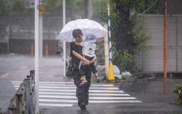 Bão Jangmi đổ bộ Nhật Bản, nhiều nơi phải sơ tán khẩn cấp