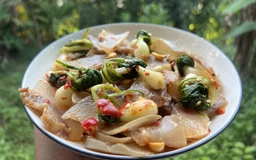 Ngoài bún bò, người từng sống ở Huế còn nhớ da diết món gân kiệu
