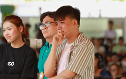 Nam diễn viên là bố 5 con, bật khóc nhắc về tuổi thơ thiếu tình thương