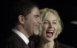 ‘Biểu tượng gợi cảm’ Sharon Stone tiết lộ lý do đổ vỡ hôn nhân