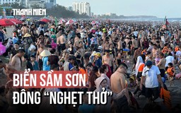 Biển Sầm Sơn chiều cuối tuần: Đông đến mức nhìn ảnh ai cũng... choáng