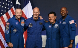 NASA công bố 4 phi hành gia cho sứ mệnh thăm dò mặt trăng