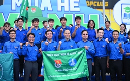 Sinh viên người Úc 'được bạn rủ đi Mùa hè xanh là đi luôn'