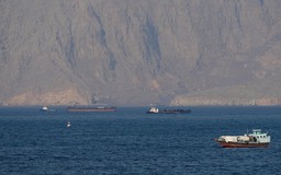 Iran nhận sai về vụ bắn tàu ở eo biển Hormuz?