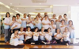 Bệnh nhân ung thư tìm thấy ‘người nhà’ trong lớp yoga đặc biệt ở TP.HCM
