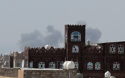Houthi cáo buộc Ả Rập Xê Út tấn công sân bay Sanaa ở Yemen