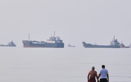 Mỹ bắn tàu dầu tìm cách phá vỡ lệnh phong tỏa các cảng Iran