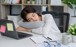 Vì sao nhiều người mệt mỏi, lờ đờ sau khi ngủ trưa?