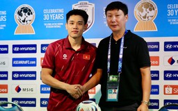 HLV Kim Sang-sik không cho phép Việt Nam ăn mừng quá lâu, Đình Bắc tiết lộ một điều đặc biệt