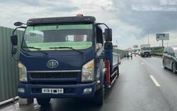 Xe hỏng phải dừng trên cao tốc, tài xế vẫn bị CSGT phạt 13 triệu đồng