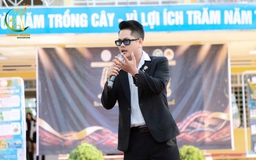 MC Đinh Thế Cường ghi dấu với cách dẫn chương trình đề cao trải nghiệm khán giả MC Đinh Thế Cường ghi dấu với cách dẫn chương trình đề cao trải nghiệm khán giả