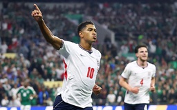 Bellingham tái lập thành tích của Maradona, vượt mặt Owen: Cứu Anh trong 'đường tơ kẽ tóc'