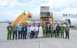 Cuộc chuyển giao đầy cảm xúc giữa hai thế hệ ngựa kỵ binh