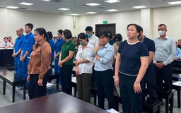 Nhận hối lộ 1,3 tỉ, cựu cán bộ y tế nói 'nể lắm mới nhận'