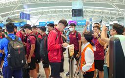 Đội tuyển Việt Nam gạt nỗi buồn, ra sân bay thẳng tiến Indonesia: Mệnh lệnh chiến thắng