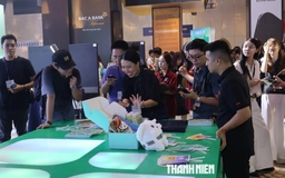 Đến Conviction để ‘xem’ công nghệ, nhiều người lại bị cuốn vào trải nghiệm